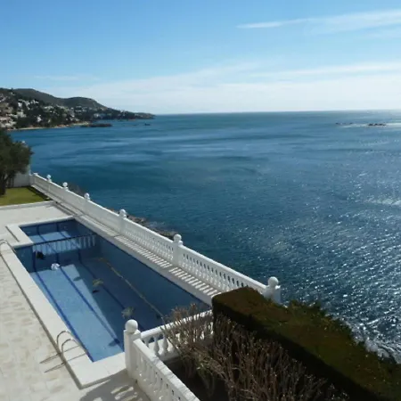 Magnificas Vistas Mar Y Piscina Ref 298 Roses